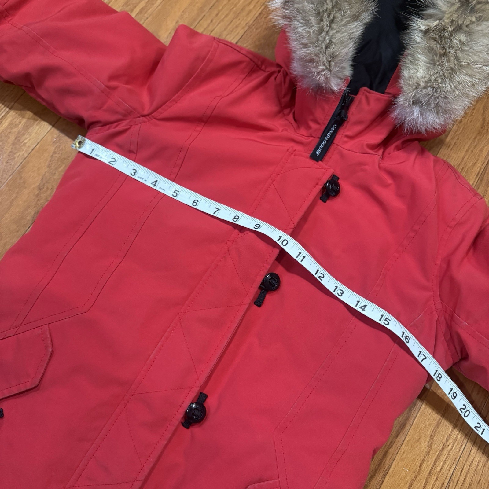 Canada Goose Youth Brittania Parka Coat Large 14/16 Boys Girls Down Fur Ruff Red thumbnail 8