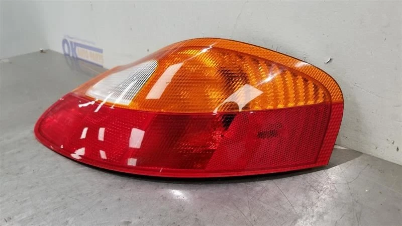 99 PORSCHE BOXSTER 986 LUZ TRASERA PASAJERO DERECHO 98663141403 Foto 3 de 4