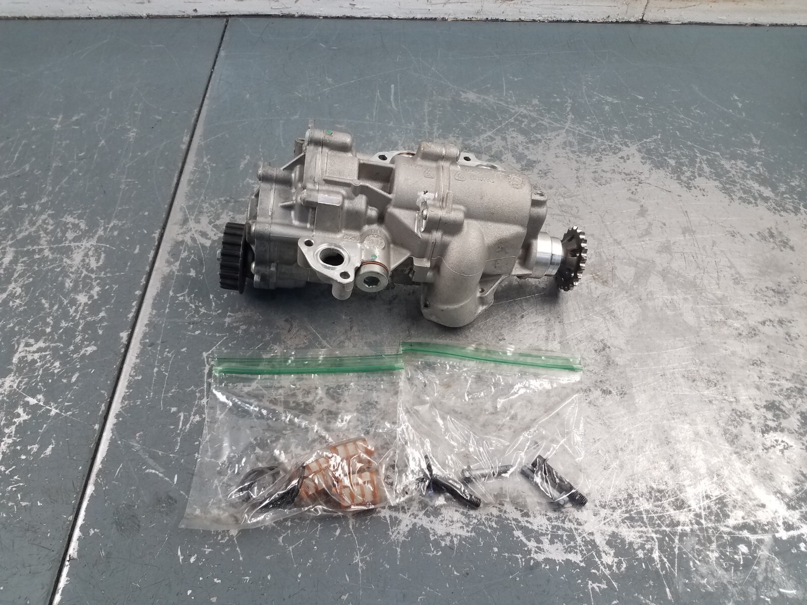 McLaren 720S 4.0L M840T Dry Sump Oil Pump # 5999 Q 8-3