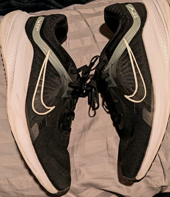 Nike Quest 5 Black/Smoke Grey Men s Low Top Mesh Lace-Up Sneakers DD0204-001