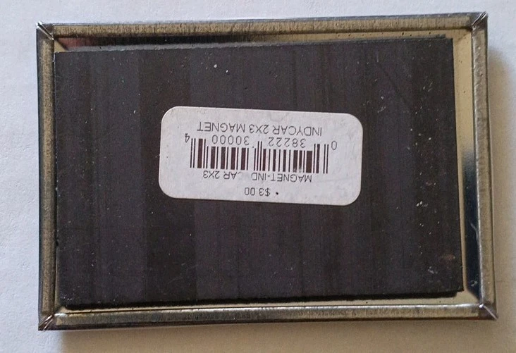 Indycar Indy 500 Mixed Lot Of Four Magnets, Keychain, And Pin - Image 3 of 4