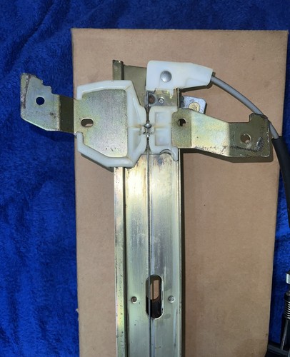 FORD F2VY-5423208-A WINDOW REGULATOR FACTORY OEM PART - Picture 3 of 7