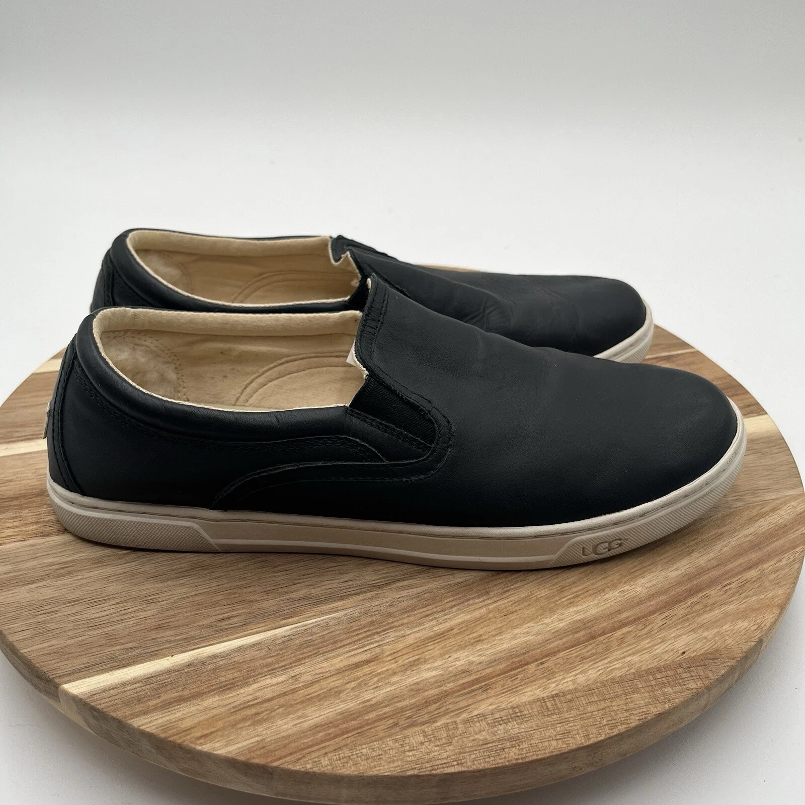 Scarpe da ginnastica UGG donna feroci nere in pelle 1093129 taglia 11 US