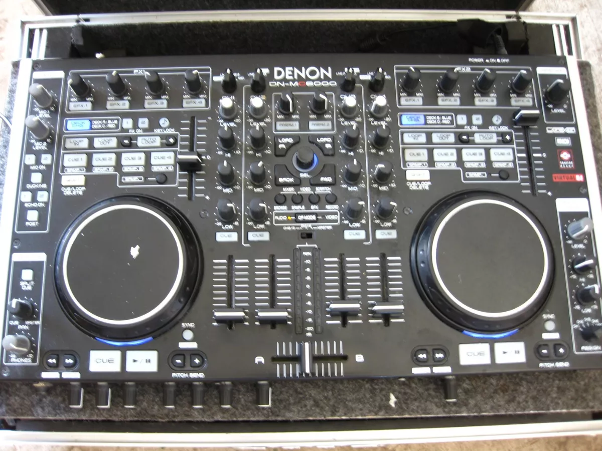 Denon DN-MC6000 Double Deck Controller Optimized With Case