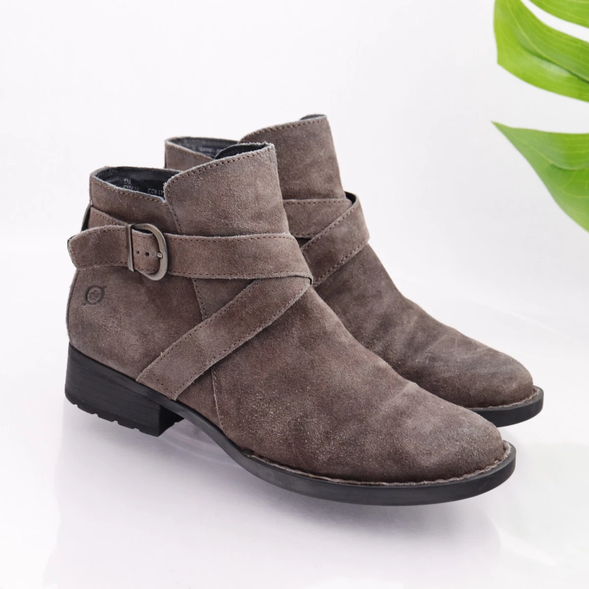 Born Women s Trinculo Boot Size 8 Block Heel Distress Brown