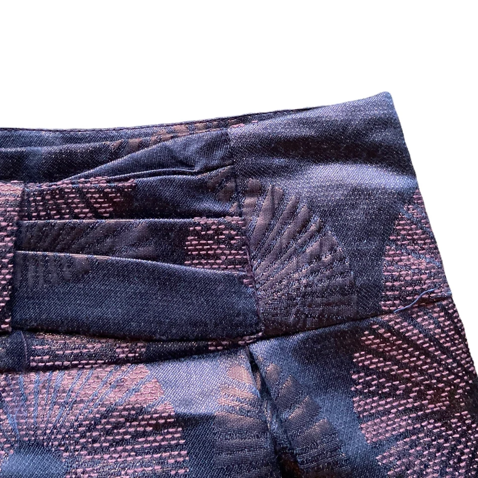 Minifalda corta Charlotte Russe vino púrpura rosa floral acampanada con cremallera talla 0 Foto 2 de 4