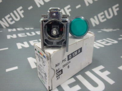 XB4BW33B5 - TELEMECANIQUE - XB4 BW33B5 / Taster plat vert NEU