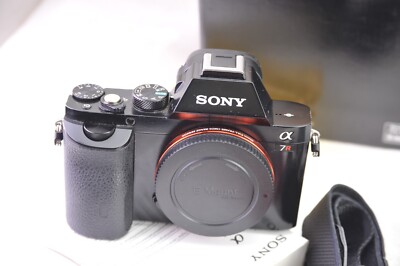 Sony ILCE-7R A7R 36,4MP Digitalkamera - Auslösungen/shutter count 19408