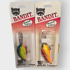 LOT OF 2 - NEW Bandit 300 Series 358 Mistake- Blue Back 336 Fishing Lures NOS