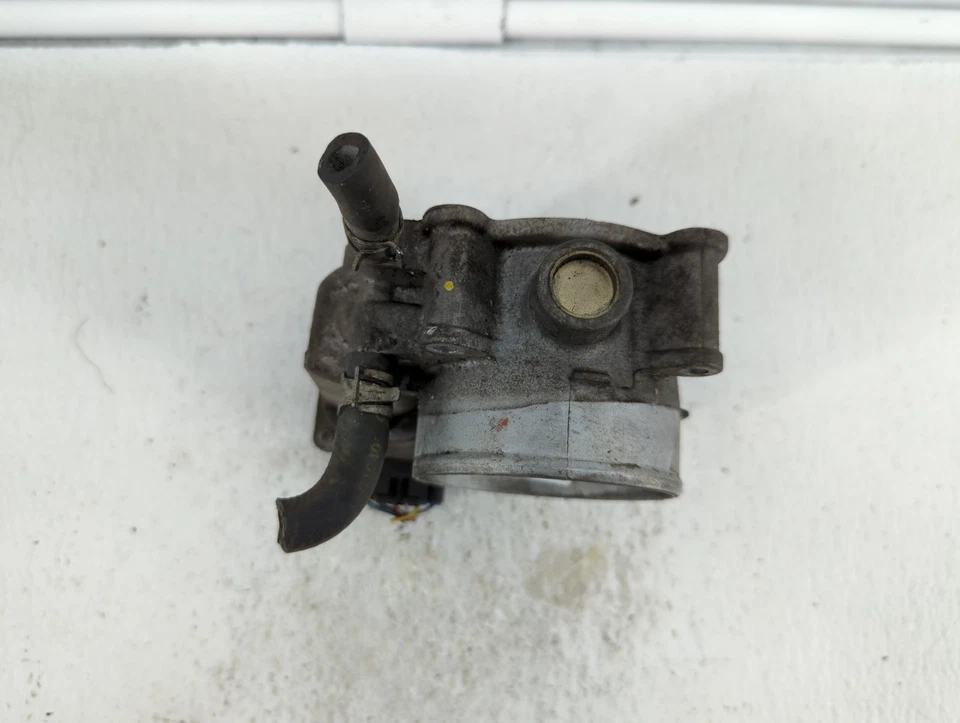 Nissan Titan 2004-2012 carrocería del acelerador FI8GK Foto 3 de 4