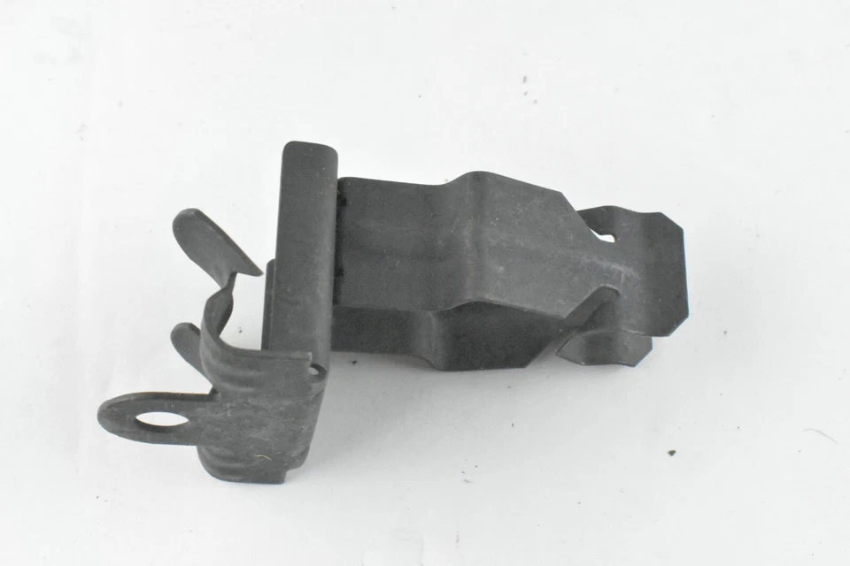 B-Line BP-16-U-2-4 Qty 94 - Image 4 of 4