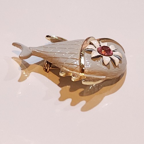 Retro Fish Brooch Daisy Rhinestone Statement Large Mid Century 60s Grey Pink 70s - Picture 10 of 18