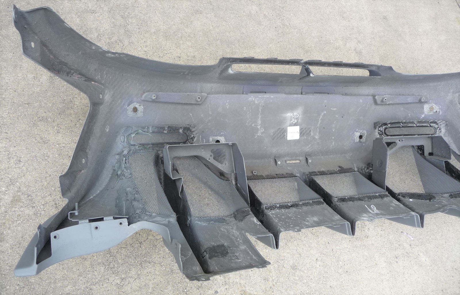 2019 2020 McLaren 600LT Coupe Spider Rear Bumper Lower Diffuser 13AB829RP OE