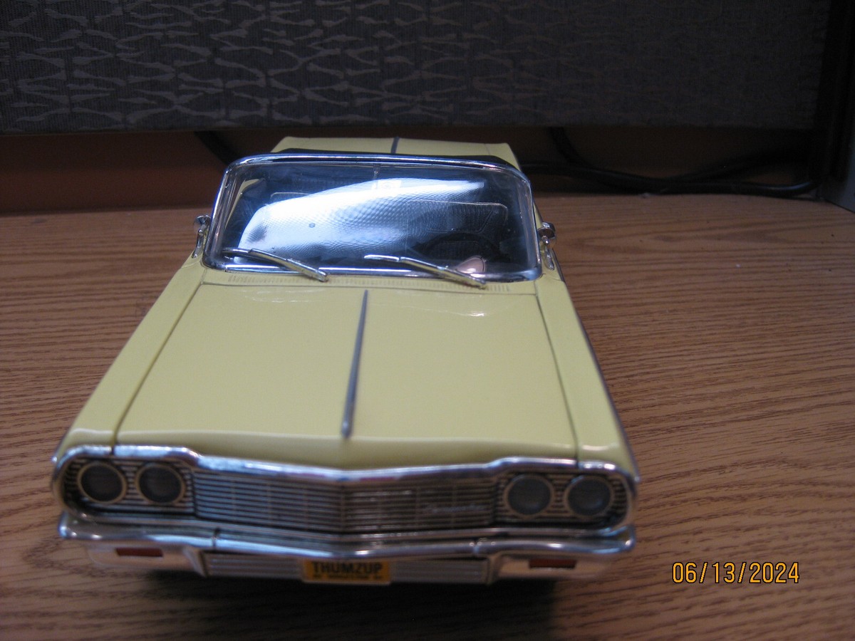 1/18 1964 CHEVROLET IMPALA CONVERTIBLE , PALE YELLOW ,ERTL