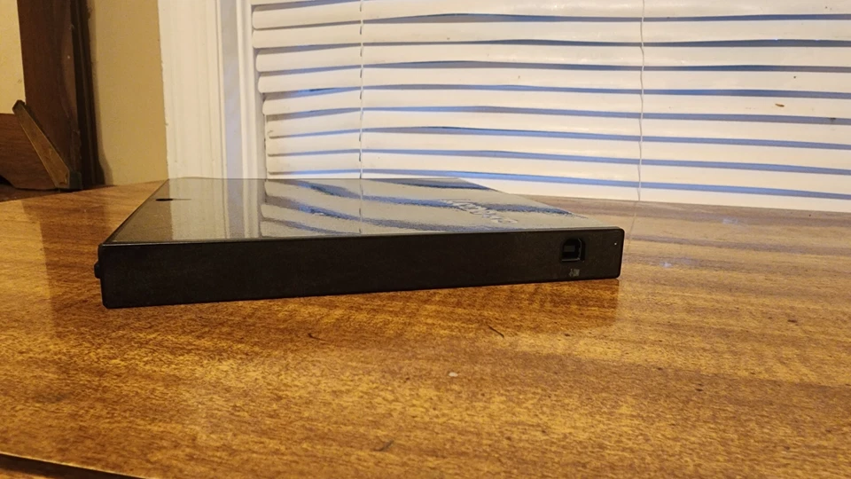 Lenovo Tiny Ultra-Slim DVD Optical Drive 5M11C16807 - USB External - No Cable - Image 3 of 4