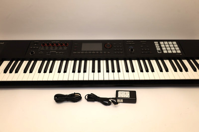 Roland FA 07 Keyboard 76 Keys Synthesizer Music Workstation