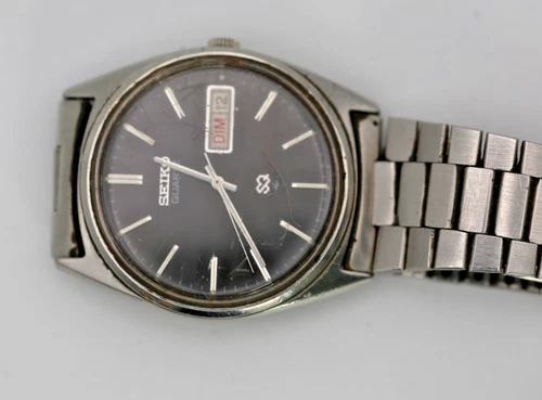Gent's Vintage Seiko SQ Quartz Day Date Wristwatch 7123-8290 - Black Dial