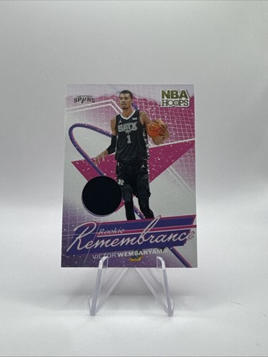 2024-25 Panini NBA Hoops - Maglia Patch Ricordo #RR-VWS Victor Wembanyama - Foto 2 di 4