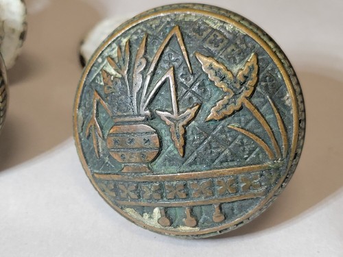 Pair Lockwood Broken Leaf Doorknobs & Escutcheons Antique 1880s Aesthetic Bronze - Picture 4 of 7