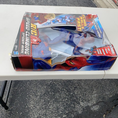 Spider-Man 2012 R/C Speed Wall Climbing Remote Control Action Figure Toy Hasbro - Picture 2 of 6