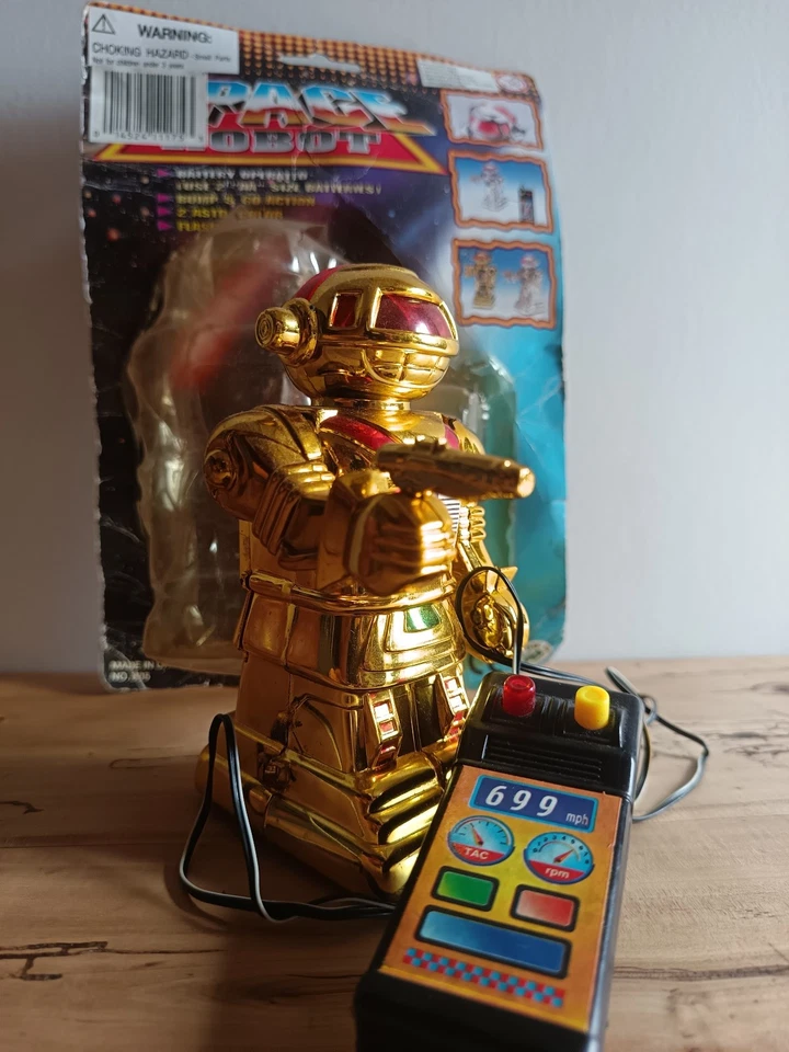 Robot doré « Space Robot » – années 80 – télécommande filaire – rétro – vintage - Photo 2/4