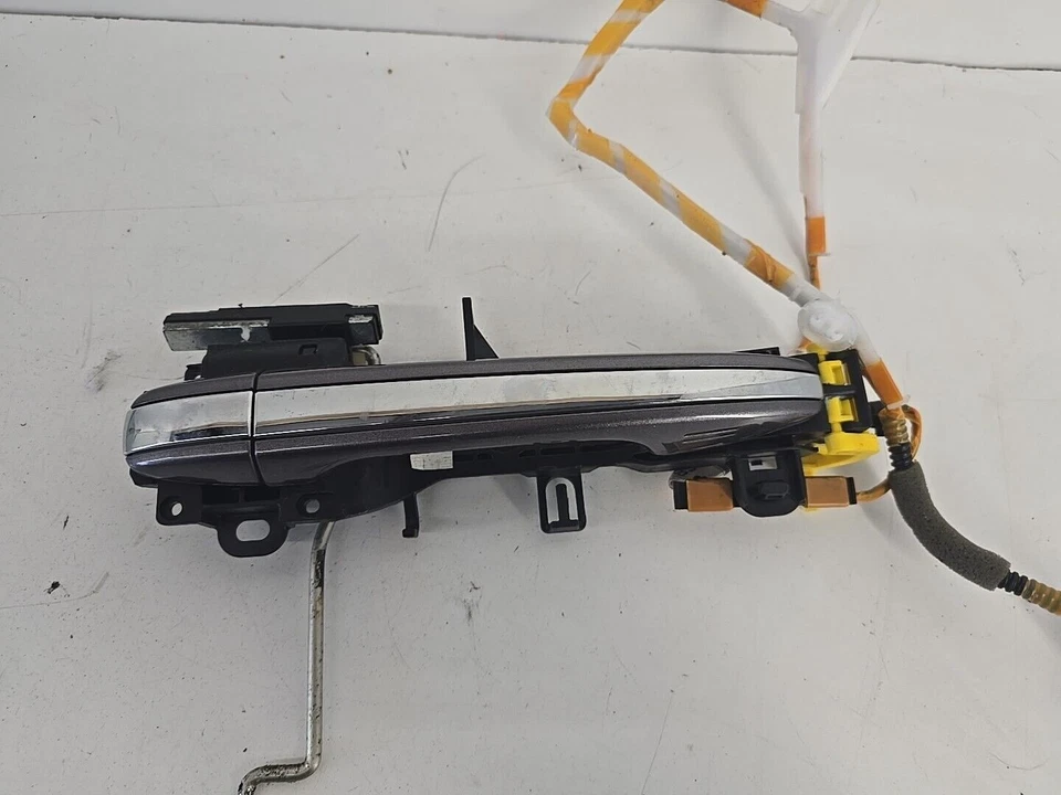 Toyota Sienna 2011-2020 manija de puerta exterior delantera izquierda OEM Foto 4 de 4