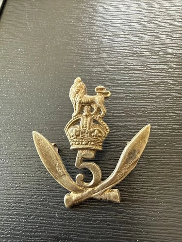 WW2 era British 5 5th Gurkha Rifles Cap Badge White Metal RSS
