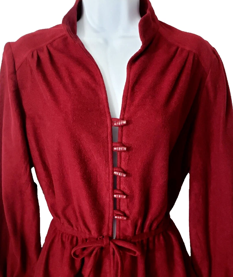 Peasant Velour Jacket Top 12 Toggle Button Red Cosplay Robin Hood Vintage 70s — 第 3/4 张图片