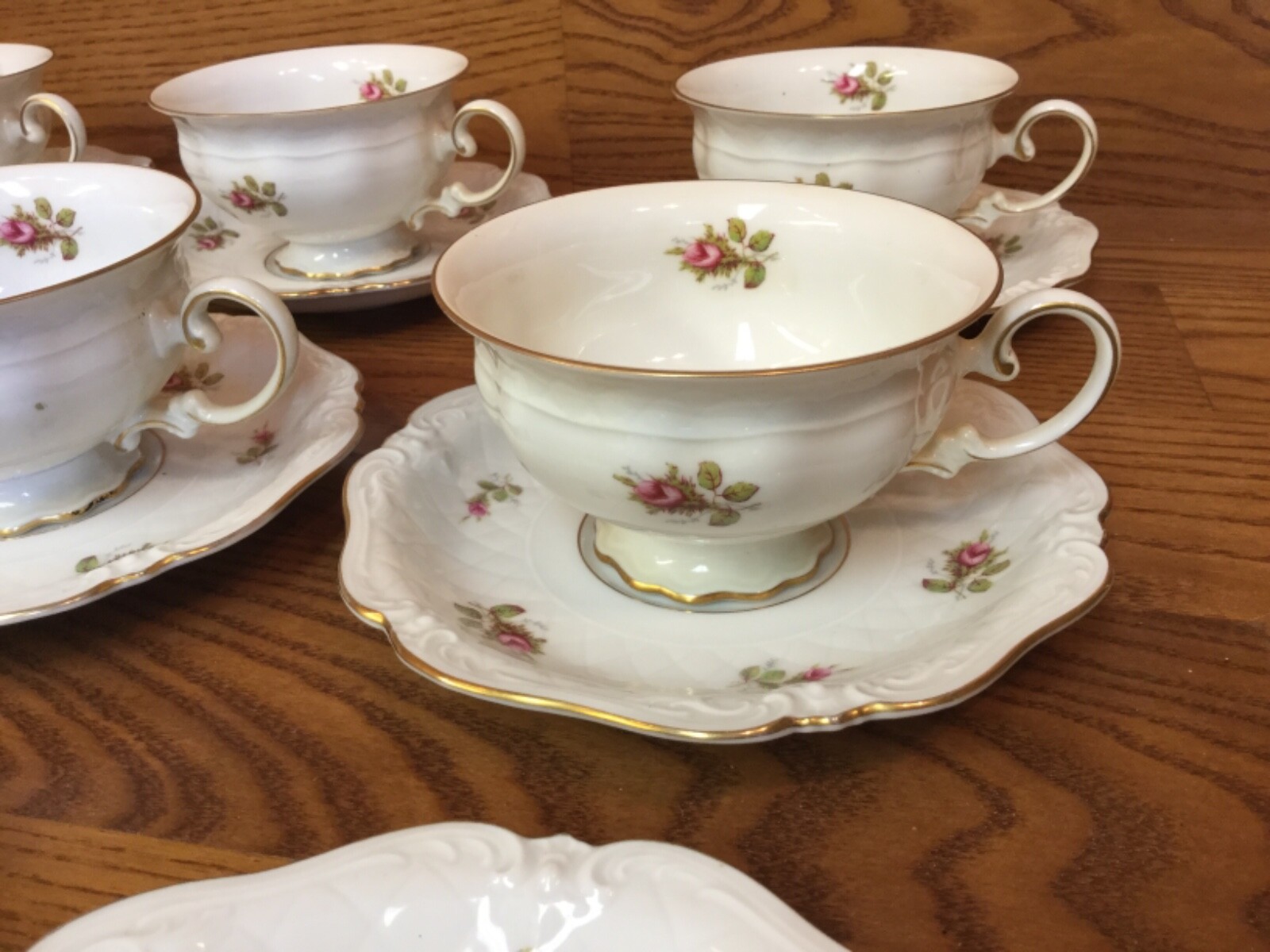 Eschenbach Germany Moss Rose La Reine Meiss Cups & Saucers (9 Sets