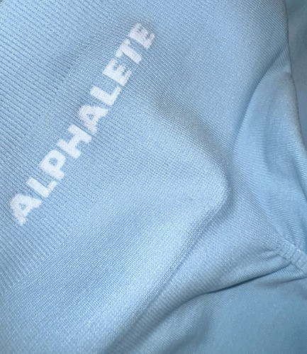 NEW Alphalete Amplify Arctic Blue Leggings Size Medium M Scrunch Seamless - Picture 15 of 21