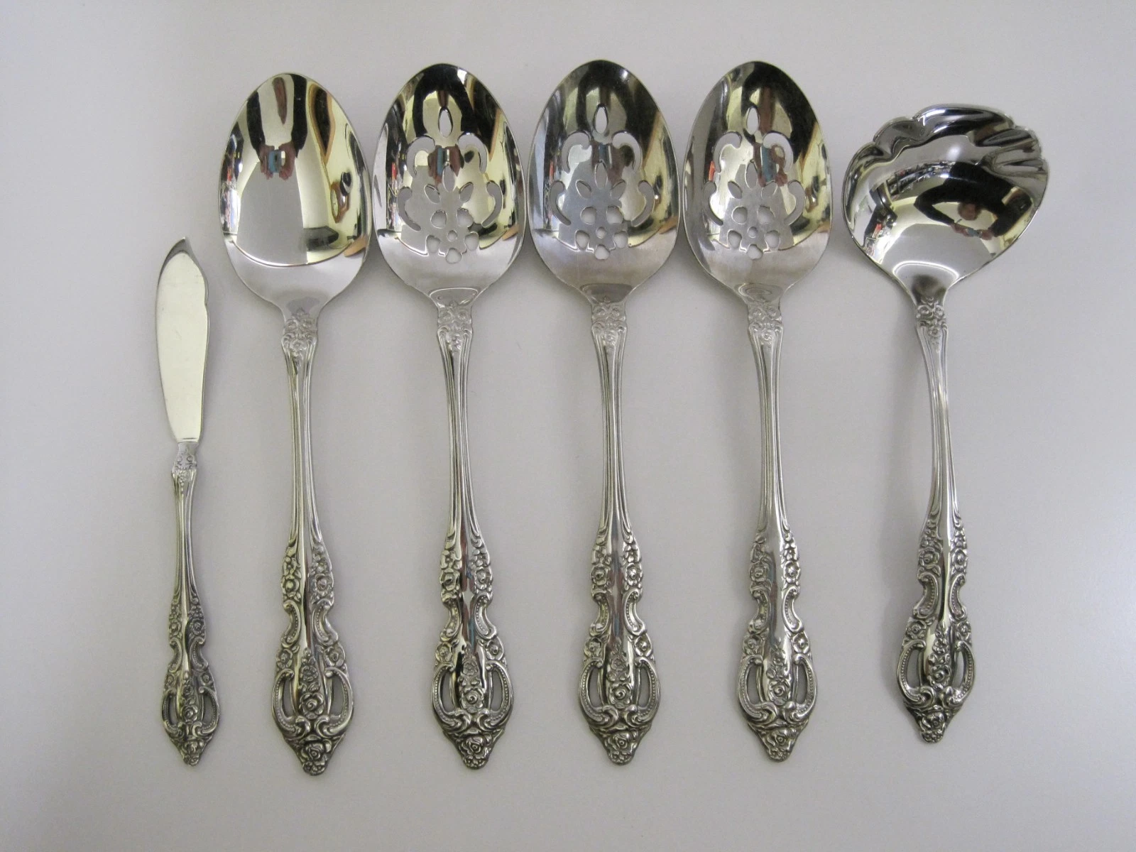 Lot of 6 Serving Pieces Stainless SSS By Oneida Renoir Pembrooke
Opens in a new window or tab