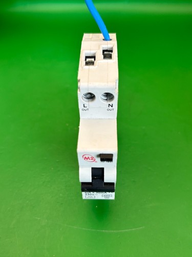 M2 B16 16A M216MBRSPK 30mA Compact RCBO - Brandneu - Bild 4 von 4