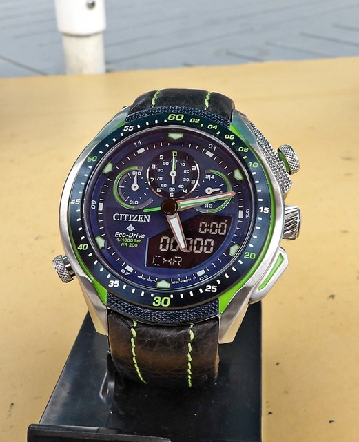casio sweeping second hand