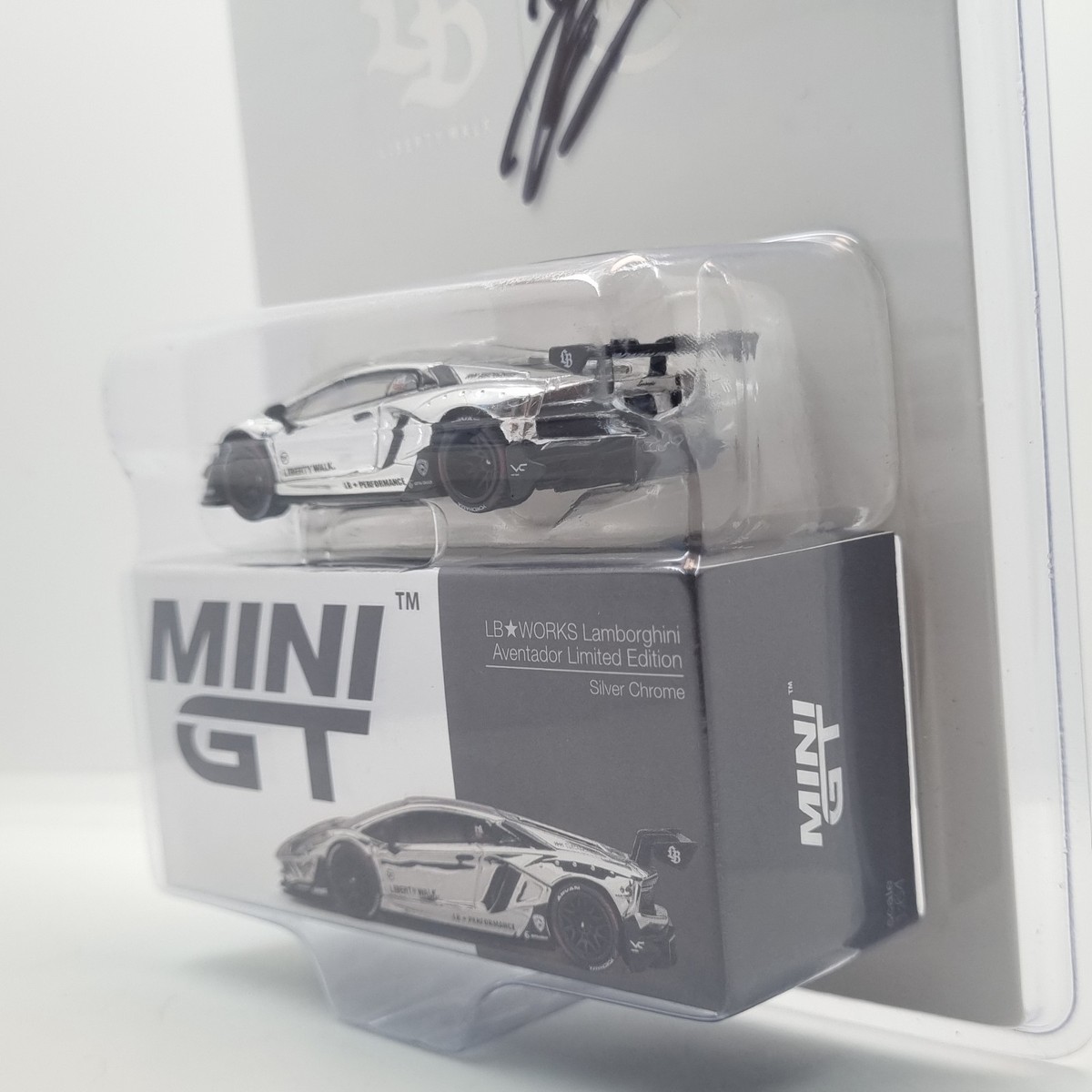 MINI GT LB WORKS LAMBORGHINI AVENTADOR LBWK CHROME IMX 2025