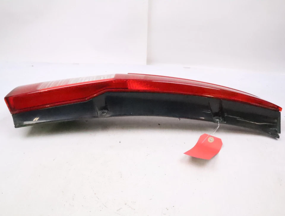 Feu arrière gauche occasion DAIHATSU CUORE II Phase 1 - 1.0i 12v - - Imagen 2 de 4