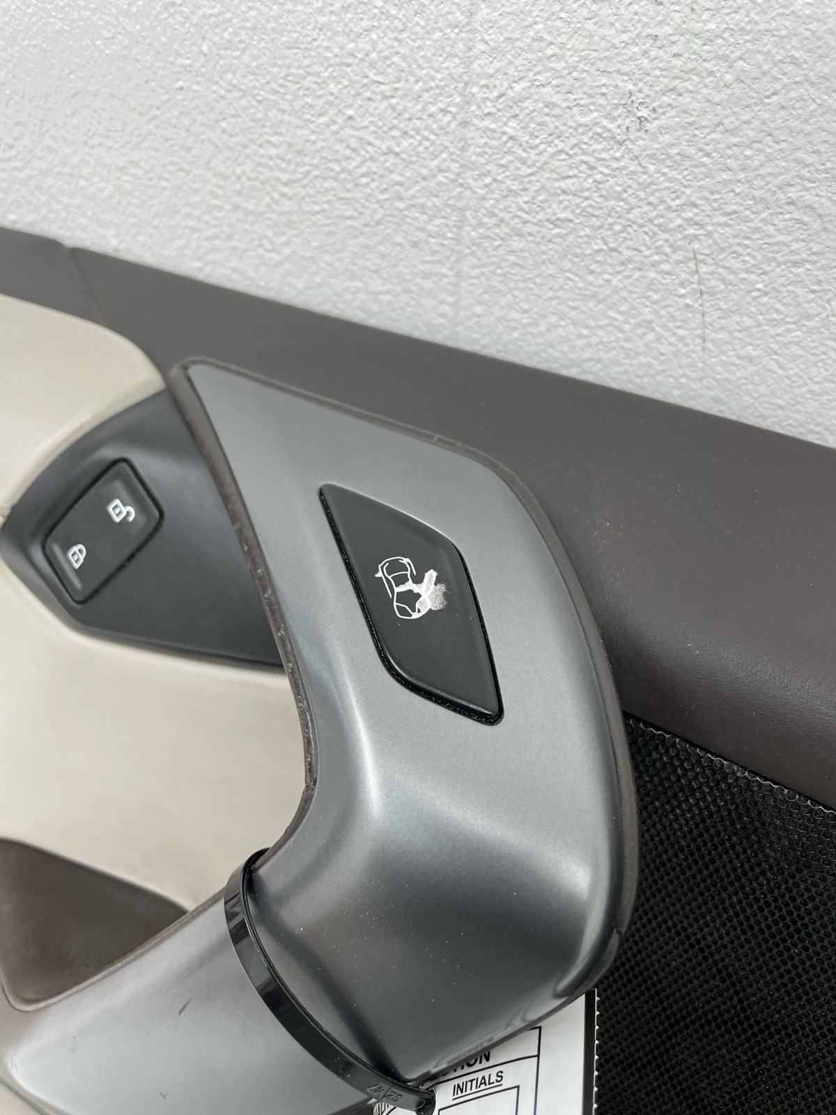 2014 2015 2016 2017 BMW I8 OEM FRONT DRIVER LEFT SIDE INTERIOR DOOR TRIM PANEL