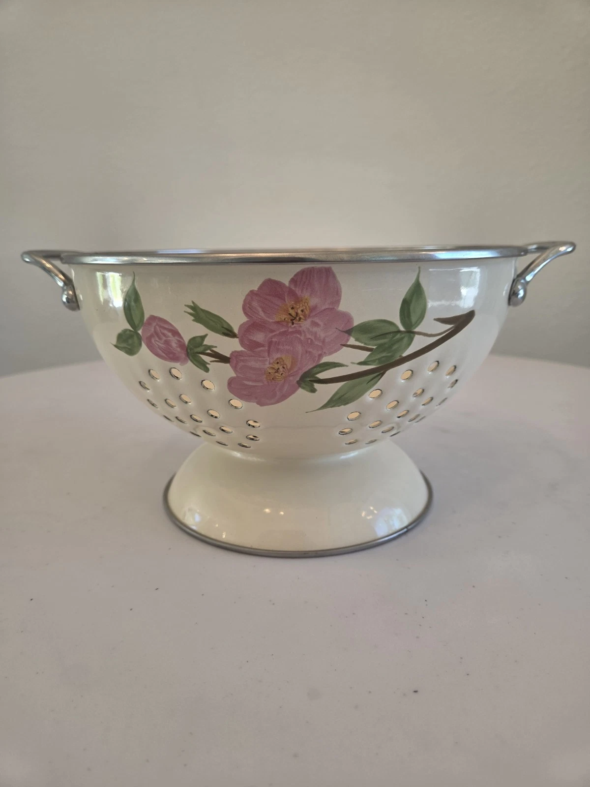 Vintage Enamel & Metal Footed Franciscan Desert Rose Colander W/ Handles