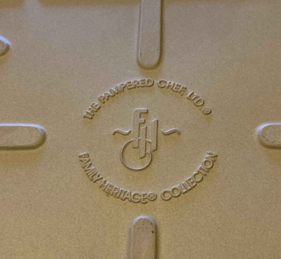 Pampered Chef Stoneware Bar Pan 16x10 Family Heritage Classics USA - Image 3 of 4