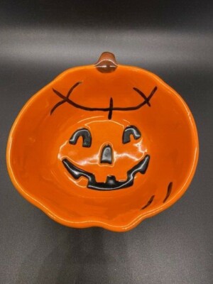 Pottery Barn  Halloween  Ceramic Smiling Pumpkin Bowl w/Brown Stem EUC