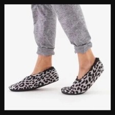 Isaac Mizrahi New York Slippers Women Size Medium US 7-8.5 Leopard Print NEW NWT