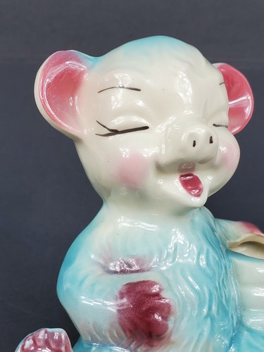 Vintage USA Pottery Planter Blue Pink Bear With Honey Bee Pot Excellent Cond. - Picture 11 of 12