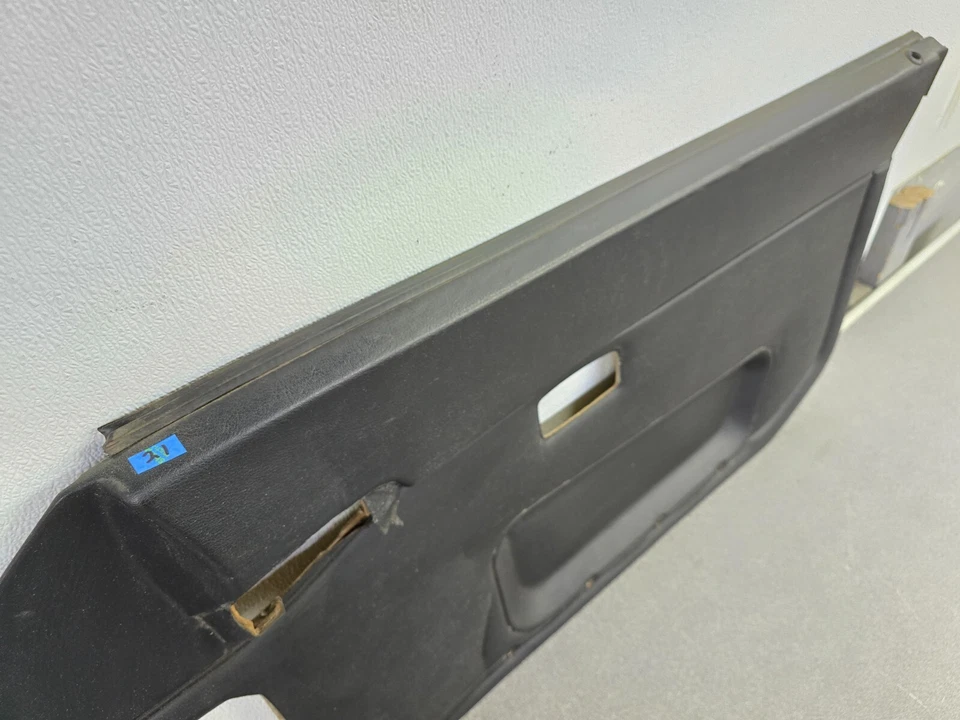 BONITO PANEL PUERTA PASAJEROS ORIGINAL PORSCHE 944 NEGRO 1986-91 #21 USADO Foto 2 de 4