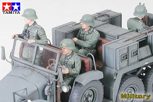 Krupp Protze 1 ton 6x4 Kfz.69 Towing Truck with 3.7 cm Pak 1:35 Plastic Kit - Immagine 4 di 4