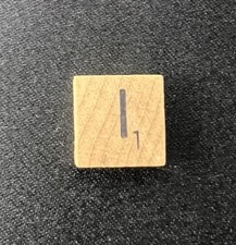 MB Deluxe Travel Edition Scrabble “I” Mini Replacement Tile 0.5”x0.5” *TILE ONLY