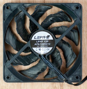 Lepa LPHF 12P / APA1225H12 120 mm Lüfter Kühler / TOP