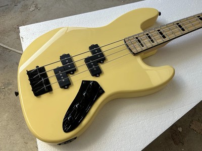 Milk Yellow 4Strings Electric Bass Guitar Maple Fretboard Active Black Hardwares