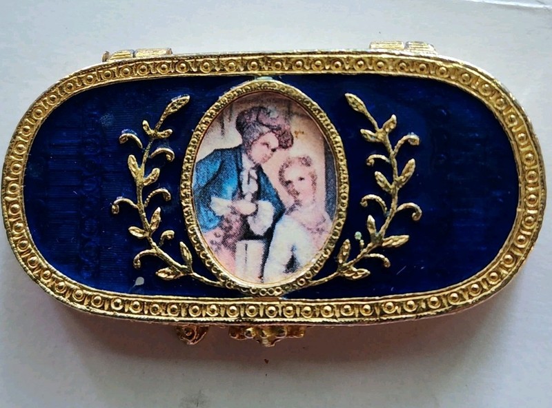 Vintage ESTEE Concentrated Perfume Metal Gold Tone BLUE ENAMEL VICTORIAN STYLE
