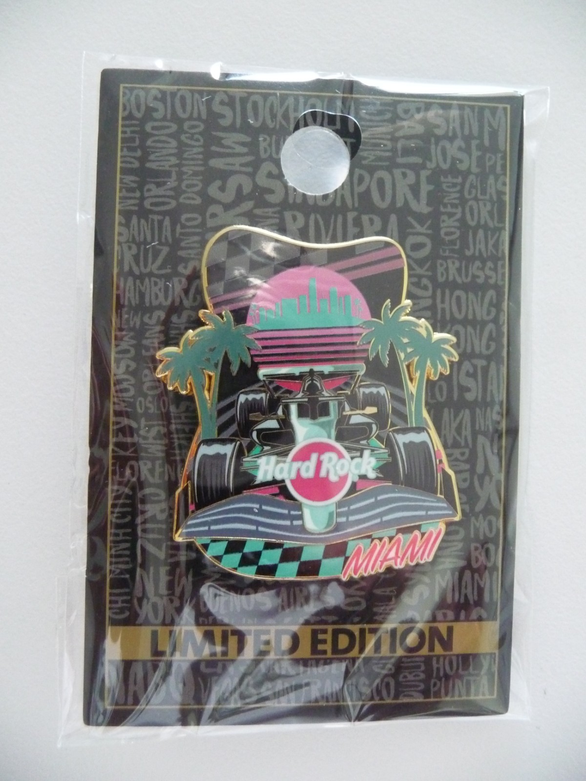 🇺🇲 NEW Pin HARD ROCK CAFE MIAMI F1