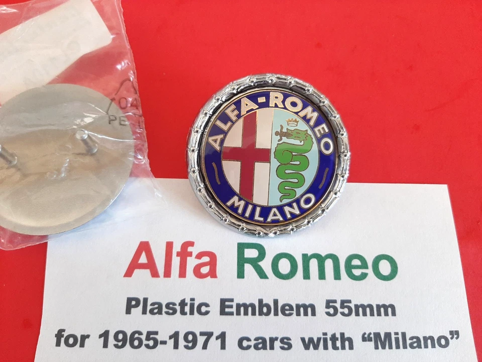 Coches Alfa Romeo "Milano" emblema plástico repuesto 65-71 - con respaldo tachonado Foto 3 de 3