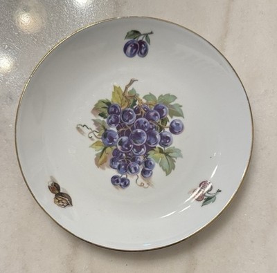 Vintage Kahla Fine Bohemian China with a central motif of purple grapes. 7.5 
